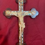 Mahogany W/ Sea Shell 14 Station Olive Wood Cross